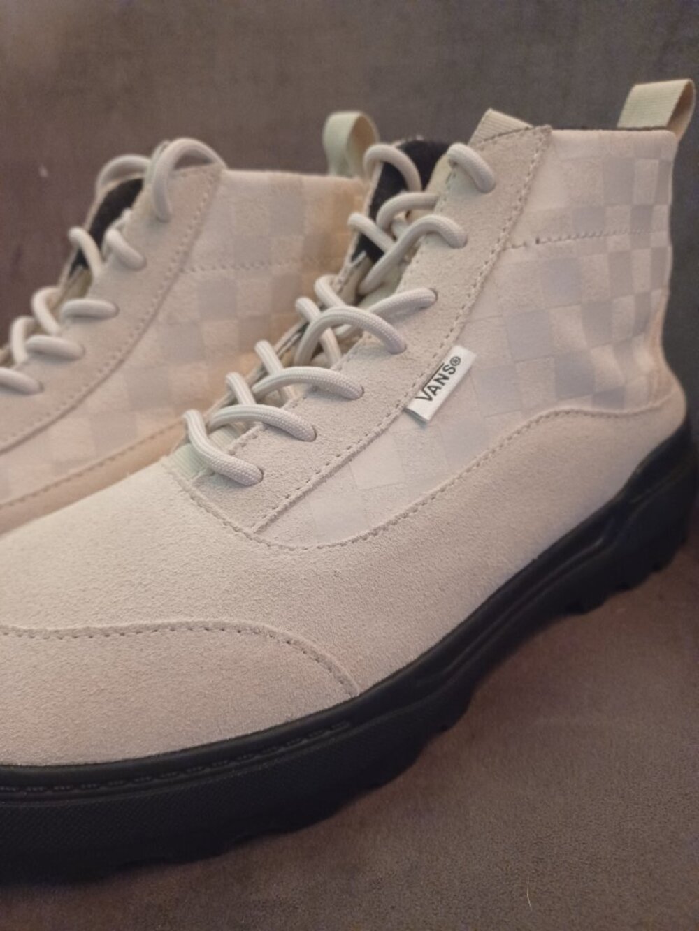 NWOB Vans Cream Checkerboard Colfax Boot MTE-1 Size 6(M) & 7.5(W)